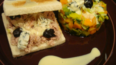 Croque thon accompagné de ses petits légumes