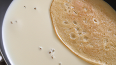 Pâte à crêpes à l'eau et lait
