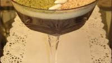 Assidat zgougou aux graines de pin d'Alep