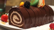 Bûche au chocolat et crème de marrons