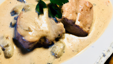 Filet de veau au lard à la crème de maroilles