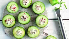 Concombres farcis aux quatre baies et au Chavroux ®