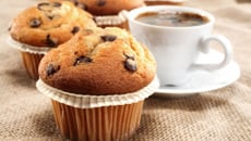 Muffins à la farine de maïs et aux pépites de chocolat