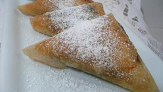 Samossas aux confits d'oignons et Cottage Cheese