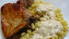 Filet de porc au bleu et aux noisettes