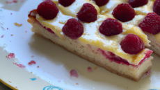 Gâteau aux framboises petits suisses