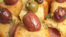 Mini cakes olives saucisses