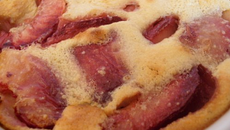 Clafoutis aux pêches de vigne