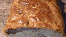 Cake crevettes, feta, noix