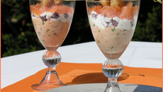 Verrine aux deux saumons, saint-jacques et fromage de chèvre frais