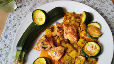Briouats au poulet, courgettes et curry