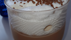 Espuma de chocolat blanc facile