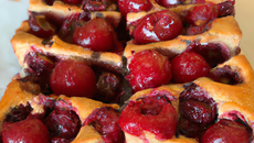 Gâteau basque aux cerises