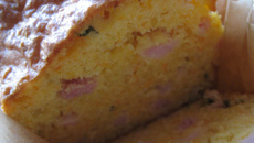 Cake à la carotte et aux lardons