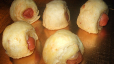 Feuilletés knakis/moutarde/chèvre