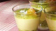 Verrines Banane Kiwi sur lit de coco