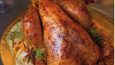 Chapon Fermier rôti aux parfums d'agrumes et d'anis