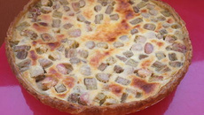 Tarte à la rhubarbe fruitée et rafraîchissante