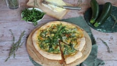 Pizza au Gorgonzola AOP, courgettes et roquette