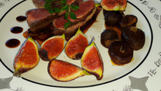 Filet de biche à la ficelle, figues rôties