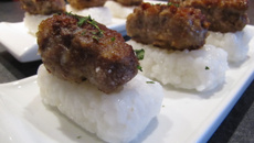 Sushis aux boulettes de bœuf caramélisées