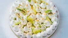 Tarte au citron meringuée sur pâte maison aux amandes