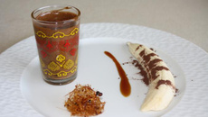 Banane au caramel et mousse au chocolat