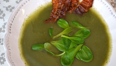Soupe à la mâche et roquette