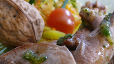 Aiguillettes de canard, sauce foie gras et noix