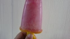 Glace à l'eau parfum fraise