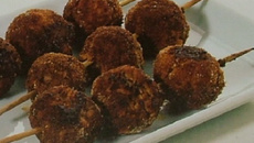 Mini-brochettes de poulet aux graines de sésame