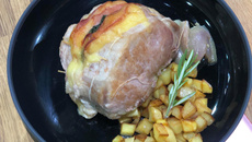 Rôti de porc orloff aux épinards et romarin