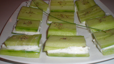 Bouchées de concombres au fromage frais