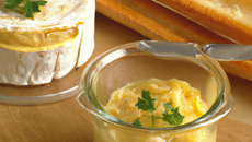 Verrine de fromage de tête à la moutarde de Meaux et sa tartine de baguette parisienne