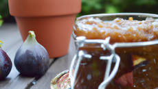 Confiture de prunes et de figues