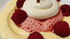 Douceur de framboise sur crème vanillée