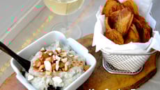 Roquefort comme des "rillettes" aux pruneaux, aux fruits secs et chips fourrées au roquefort