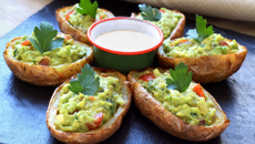 Pommes de terre farcies au guacamole (potatoes skins)