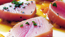 Pêches au thon sucrées-salées