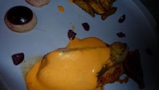 Filets de tilapia à l'américaine et mousse de chorizo , rattes en potatoes, bouchées de Cherry-Coke