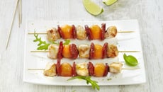 Brochettes de filet de lapin, melon et chorizo