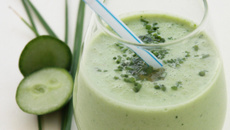 Soupe de concombre à la roquette
