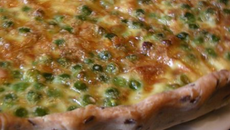 Tarte aux petits pois et cacahuètes