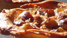 Tarte aux poires et aux noisettes