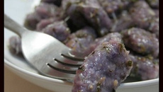 Gnocchi de vitelotte à la sauge et au citron