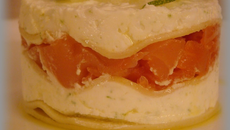Mille-feuille de lasagnes au petit billy et saumon fumé