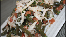 P'tite salade tiède haricots verts et effilochée de raie