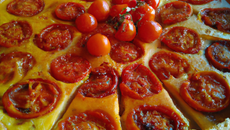 Tarte tomate-cantal