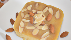 Gâteau au yaourt et lait d'amandes