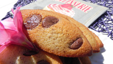 Financiers aux pépites de chocolat maison